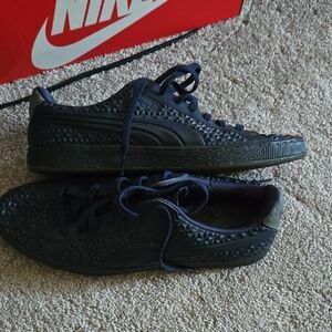 Puma Men's Black Textured Sneakers